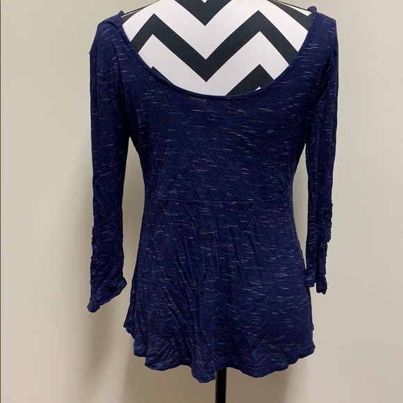 Scoop neck top - Picture 2 of 3